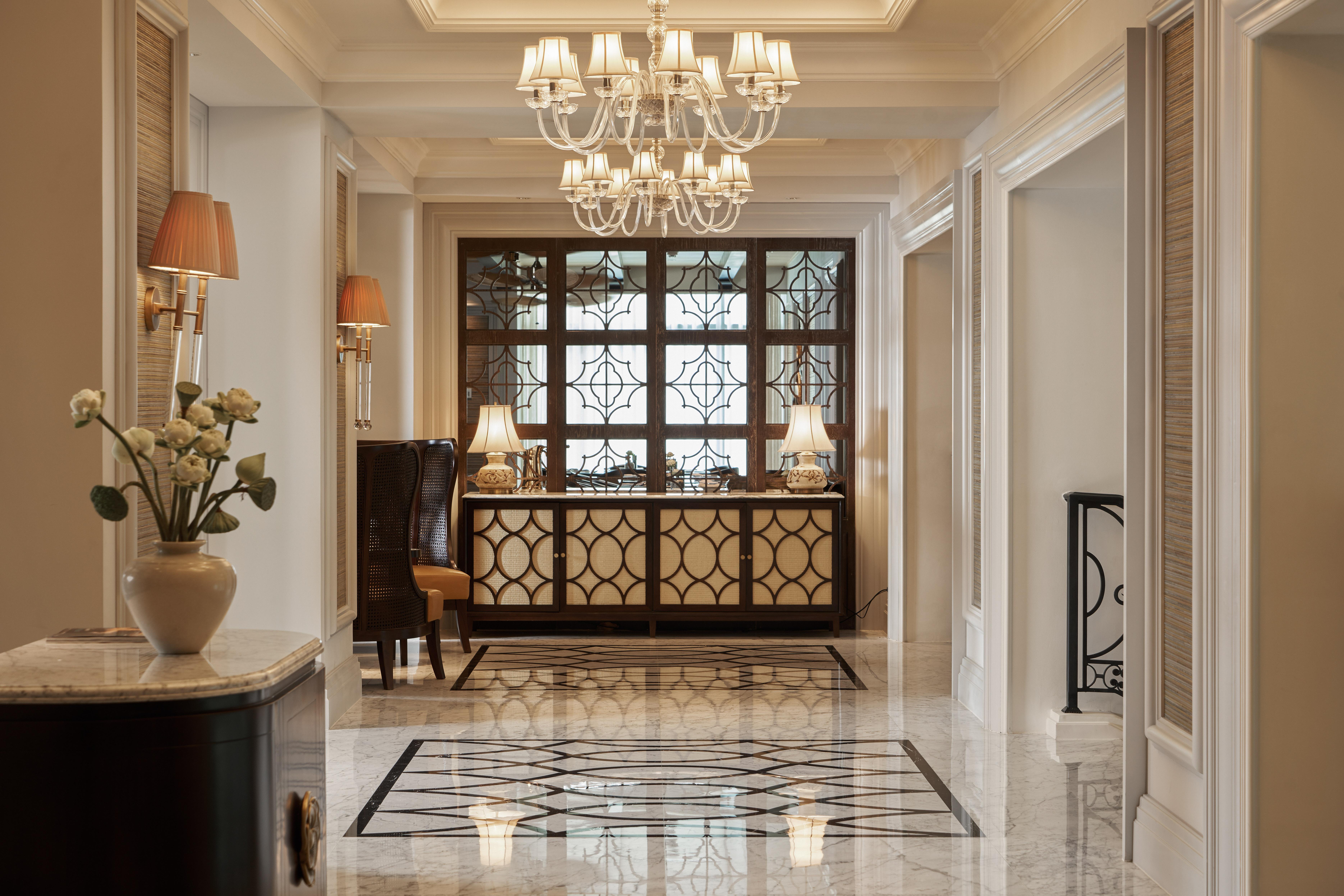 Mai House Saigon Hotel Ho Si Minh-város Kültér fotó The lobby of the Four Seasons Hotel