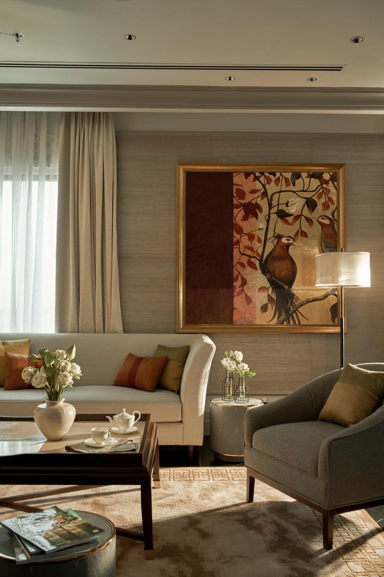 Mai House Saigon Hotel Ho Si Minh-város Kültér fotó A living room at The Oberoi, Mumbai